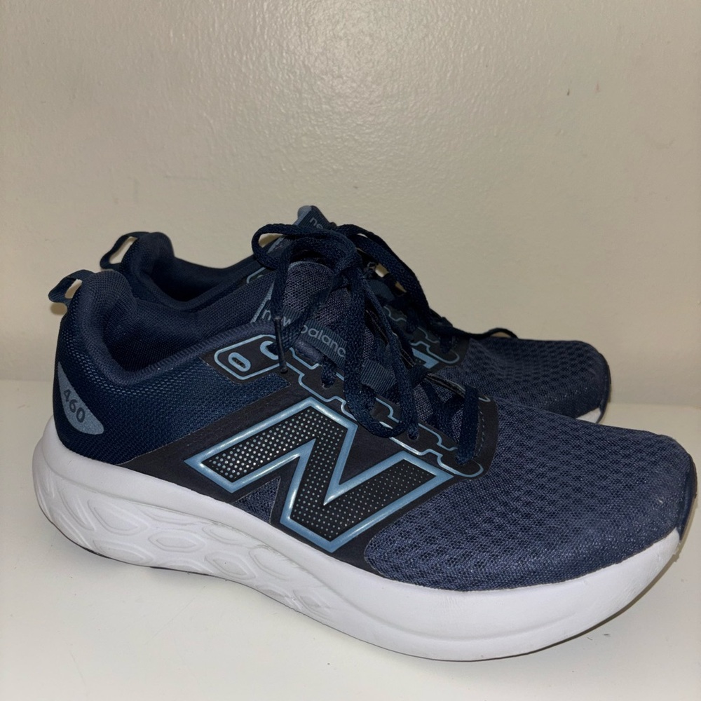 New Balance Dark Blue Athletic Shoes - Picture 1 of 8